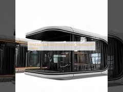 태양광 패널과 LED 조명으로 500kg의 우주 캡슐 하우스